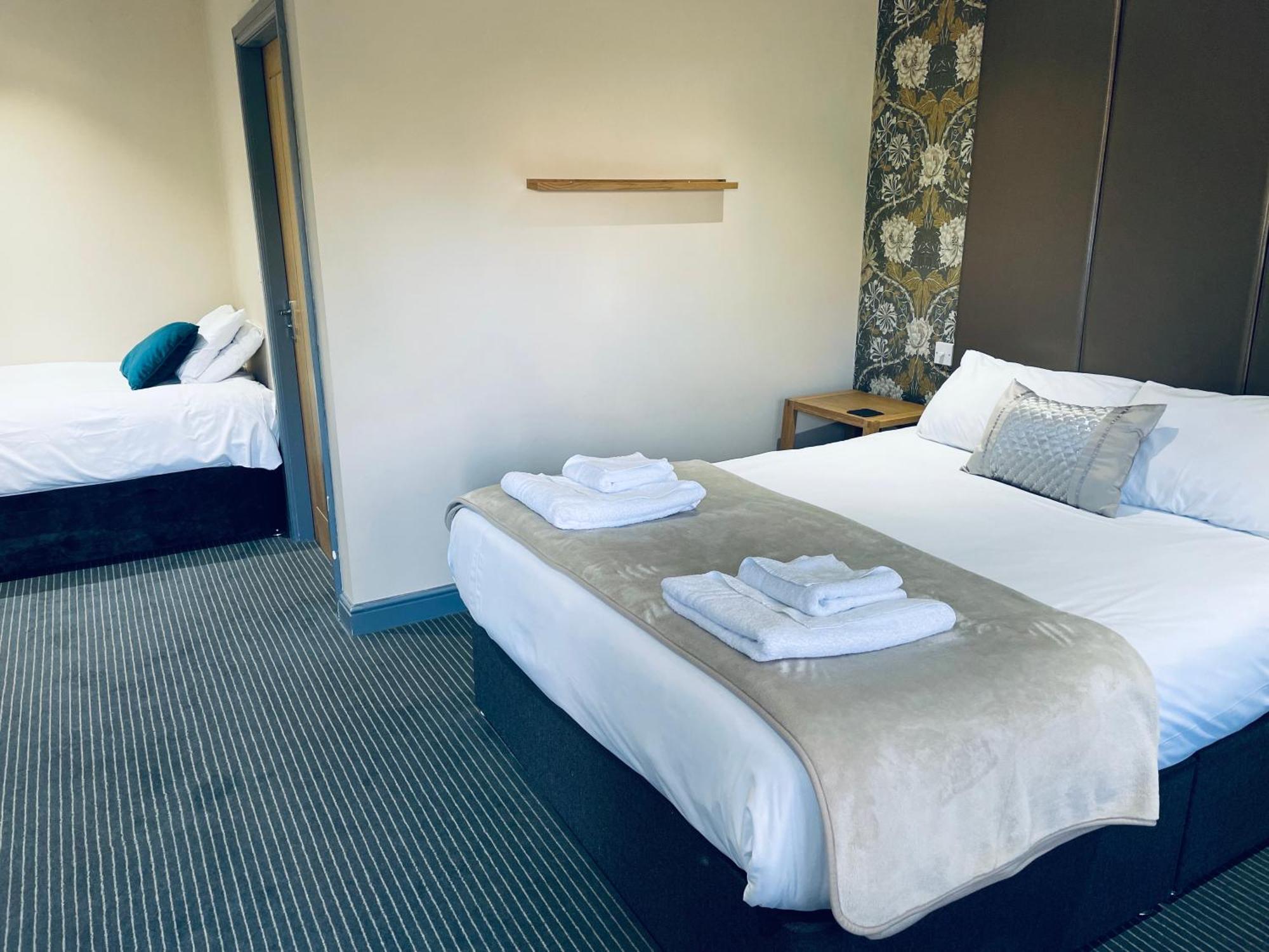 The New Hobbit Hotel Rooms Halifax Bilik gambar